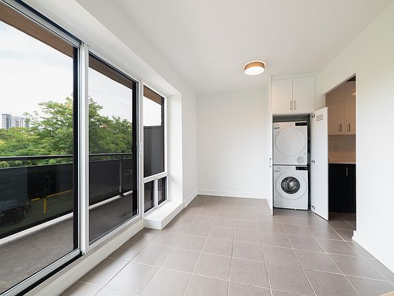 5th image of 157 Pearl St S #106