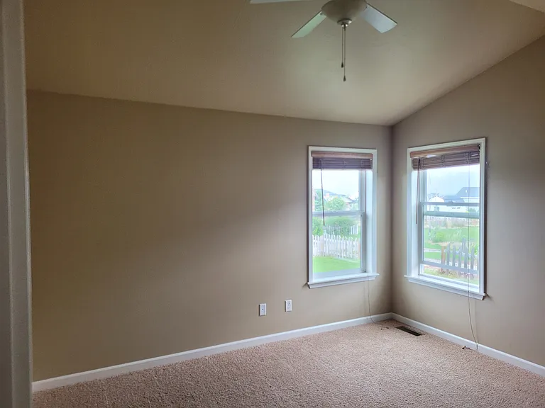 458 Godfrey Way — Photo 6
