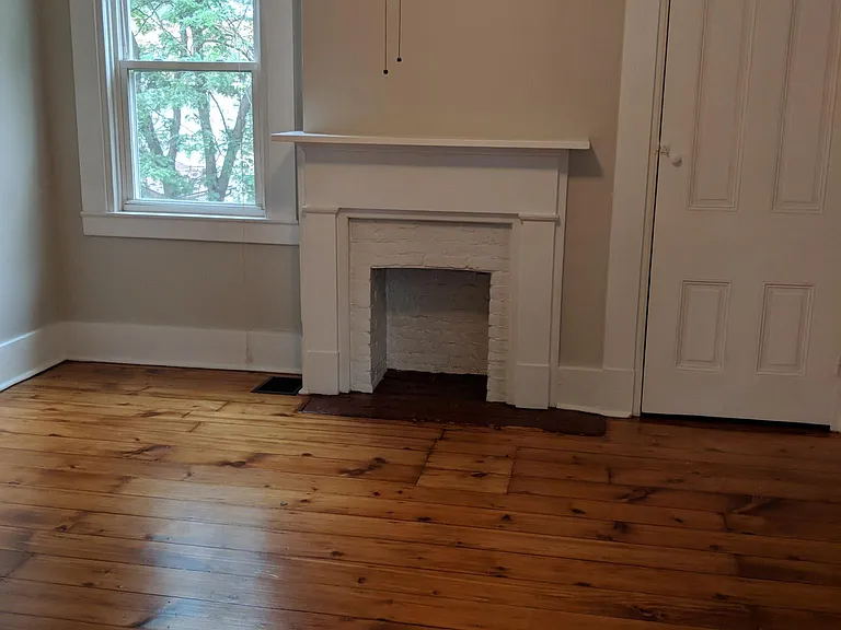 418 1/2 Wayne St #2 — Photo 8