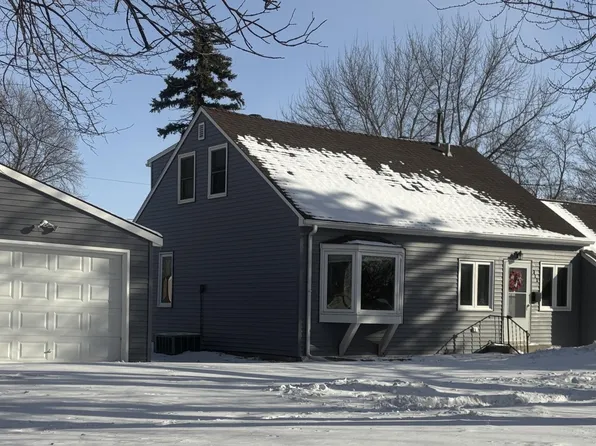 322 7th St S, Breckenridge, MN 56520