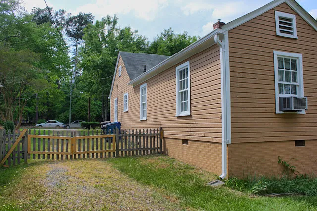 2603 Chapel Hill Rd — Photo 4