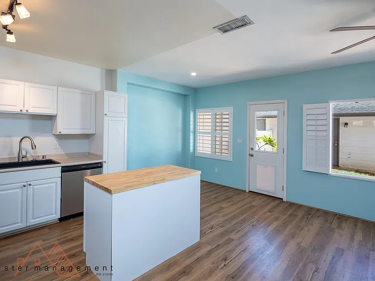 91-1082 Kaimalie St — Photo 2