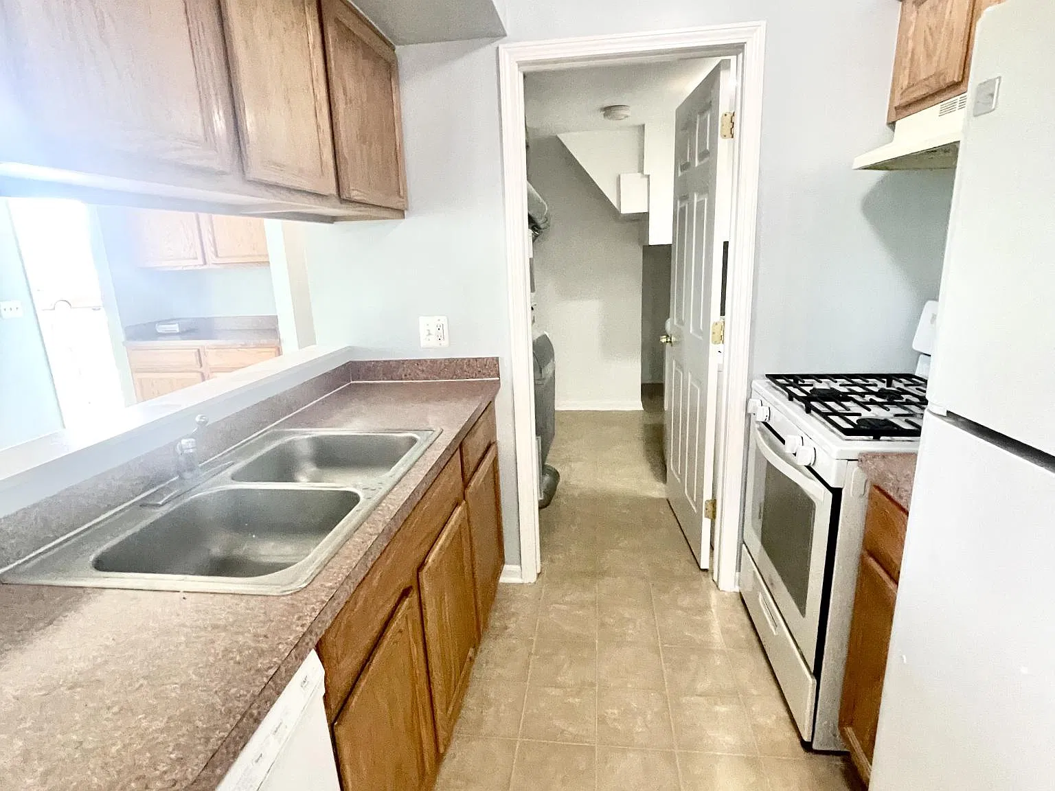 28311 Greenbriar Way — Photo 4
