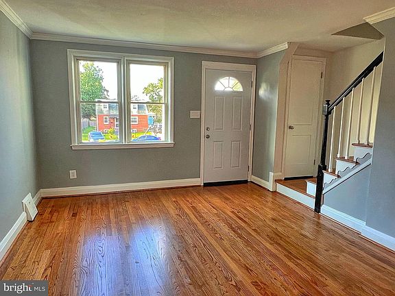 4th image of 202 Georgia Ave NE