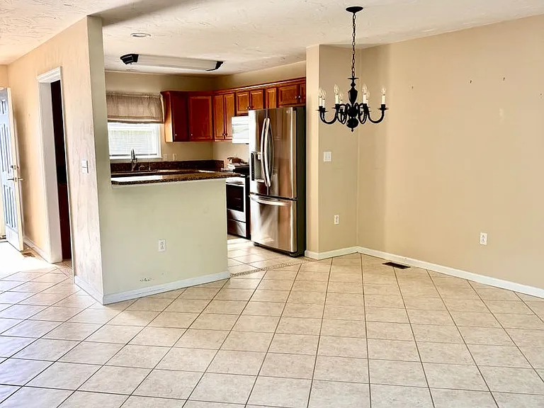 500 Cambridge Ct #H3 — Photo 6