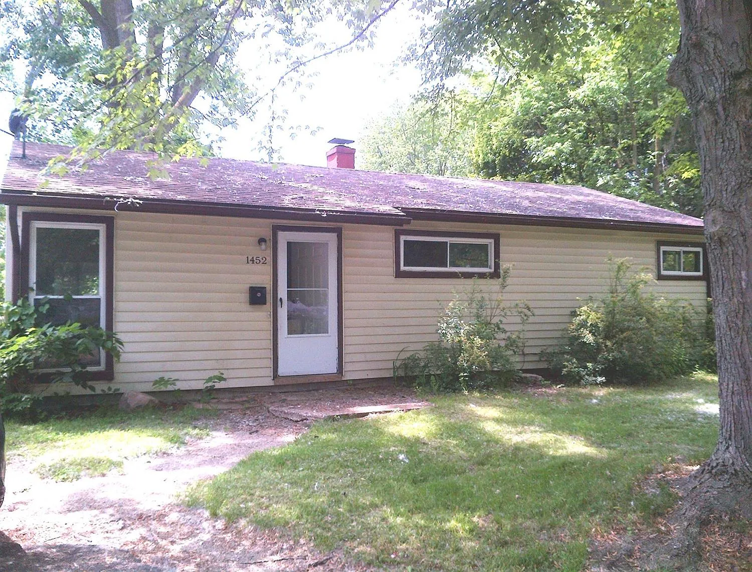 1452 Gail Ct photo 1