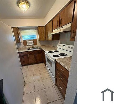 2nd image of 2919 Jackson St APT 7