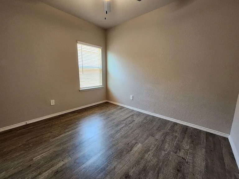 1137 Gracie Way — Photo 14