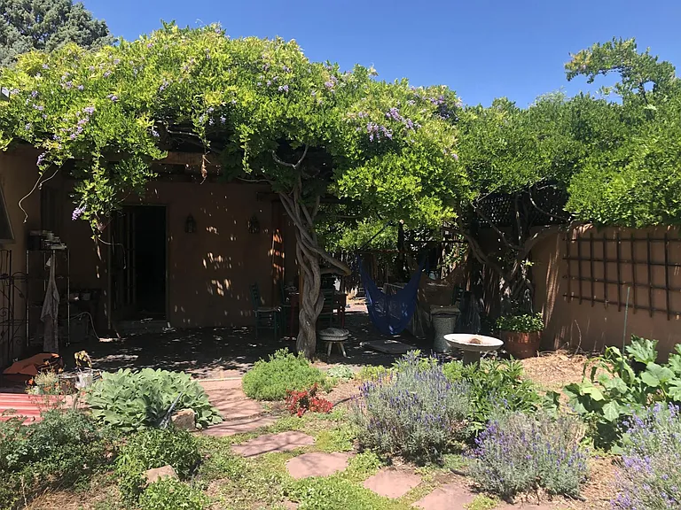 825 Rio Vista St — Photo 1