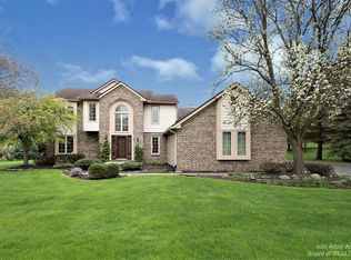 2797 Bent Tree Dr, Dexter, MI 48130