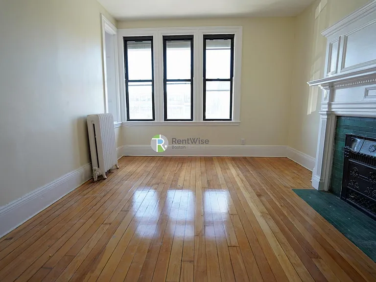 1212 Commonwealth ave — Photo 3