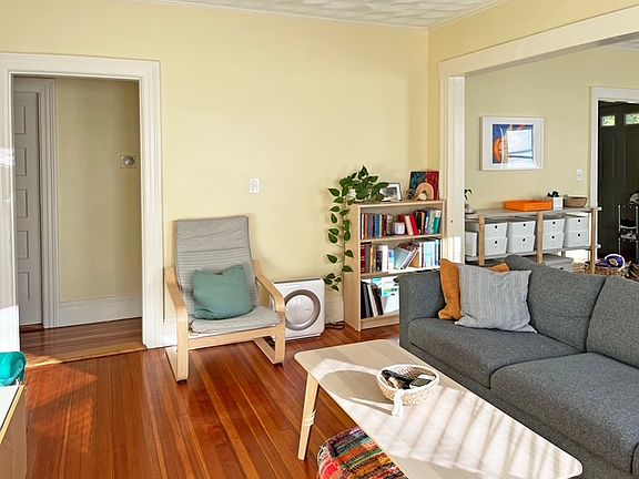 5th image of 354 Hope St #1