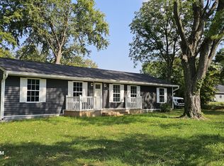 6908 Manslick Rd, Louisville, KY 40214