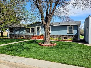 330 N 4th St, Dighton, KS 67839