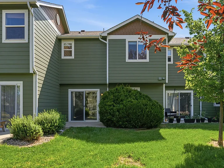 802 Waterglen Dr #D17 — Photo 30
