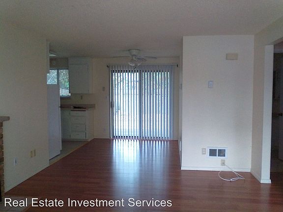 5th image of 6115 88th St SW APT F1