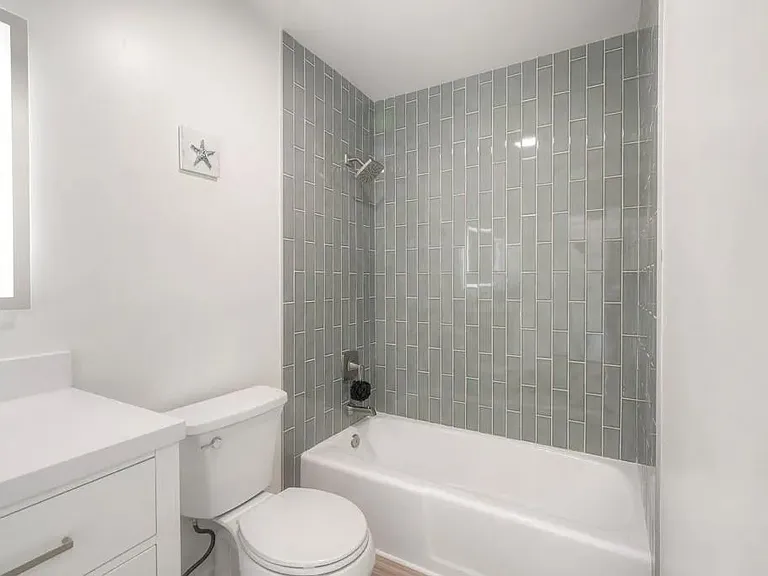 4705 Marina Dr #10-10-10 — Photo 9
