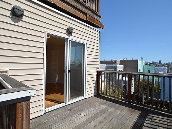 4th image of 2885 Bush St APT 6