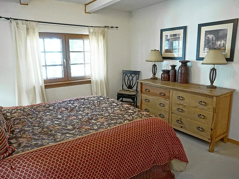 2586 Davos Trl W — Photo 13