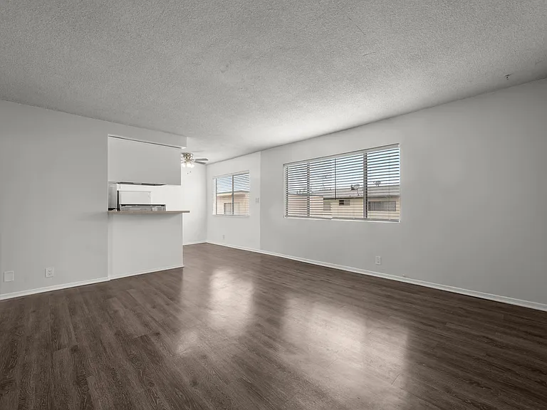 814 Victor Ave #14 — Photo 12