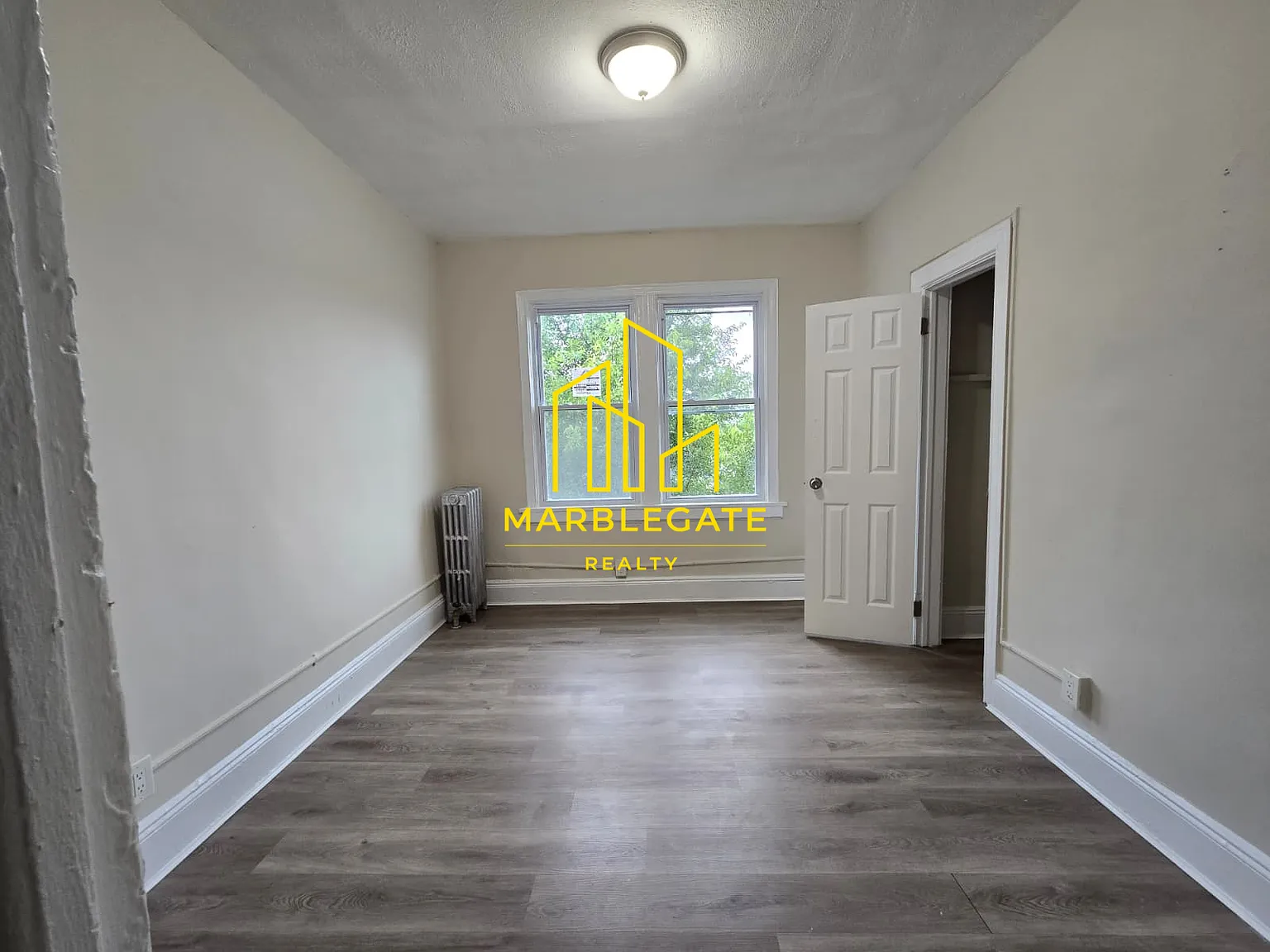 3 bed, 1050 sqft, $2,650 — Photo 3