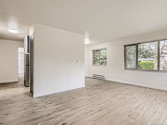 4th image of 1003 N 50th St APT 5