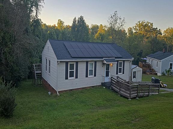 3rd image of 17 Melvin Dr