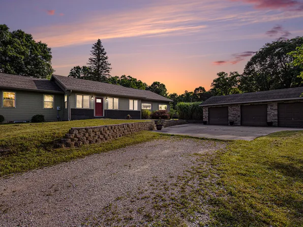 21136 Pine Lake Rd, Battle Creek, MI 49014