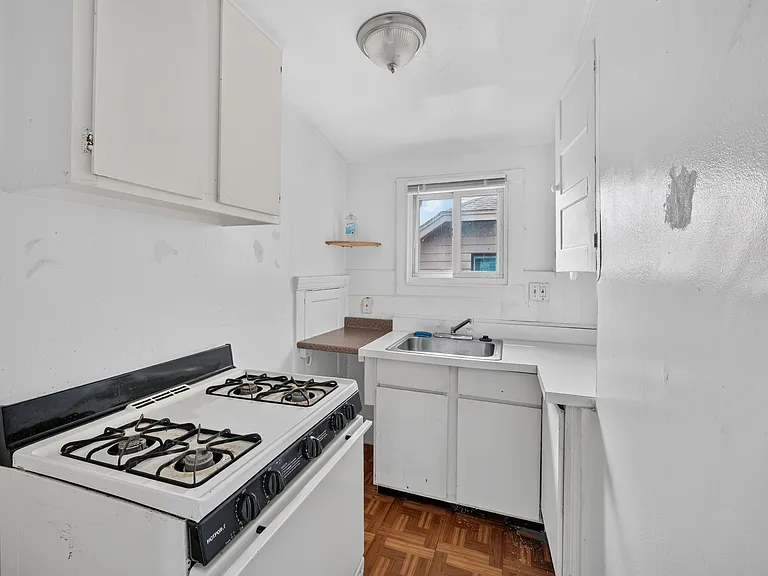 6608 Westpoint St — Photo 9