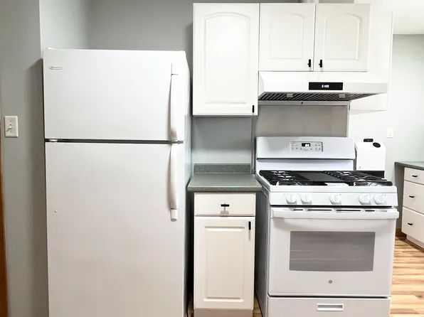 6 Wildwood Ln, Kittery, ME 03904