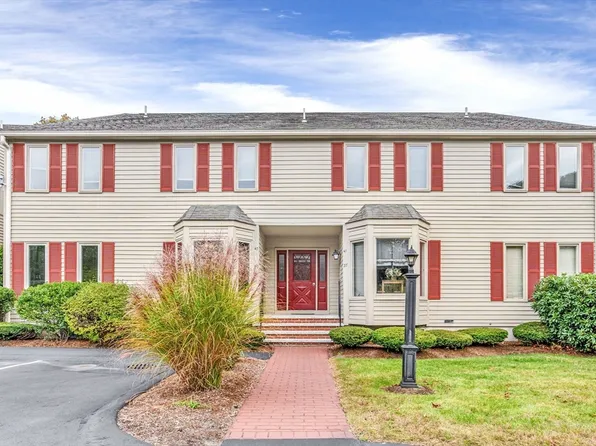 39 Union Sq, Randolph, MA 02368