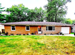 322 Black Oak Dr, Trail Creek, IN