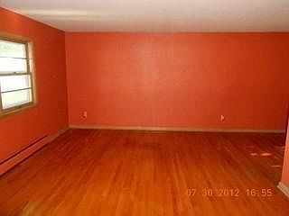 2nd image of 5720 Euston St