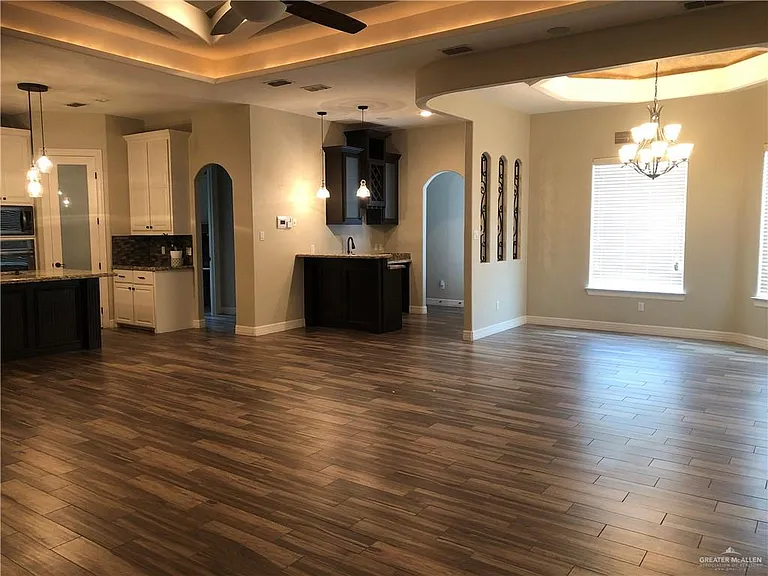 3613 Cornell Ave — Photo 8