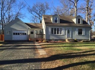 35 Ridgeview Rd, West Springfield, MA 01089