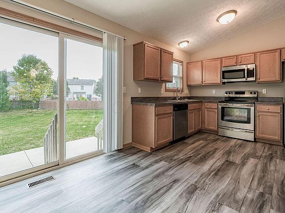 2nd image of 413 Dover Pond Dr