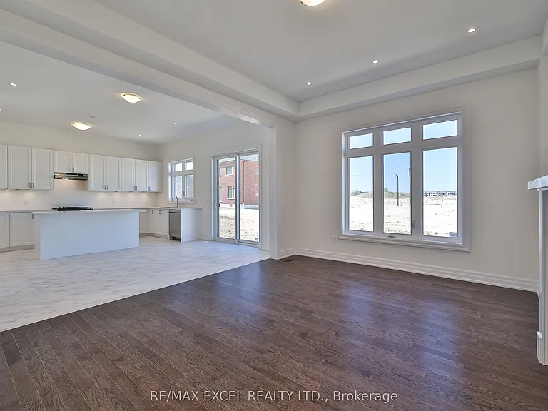 24 Sunny Acre Cres — Photo 8