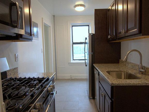 3rd image of 4145 52nd St APT 4C