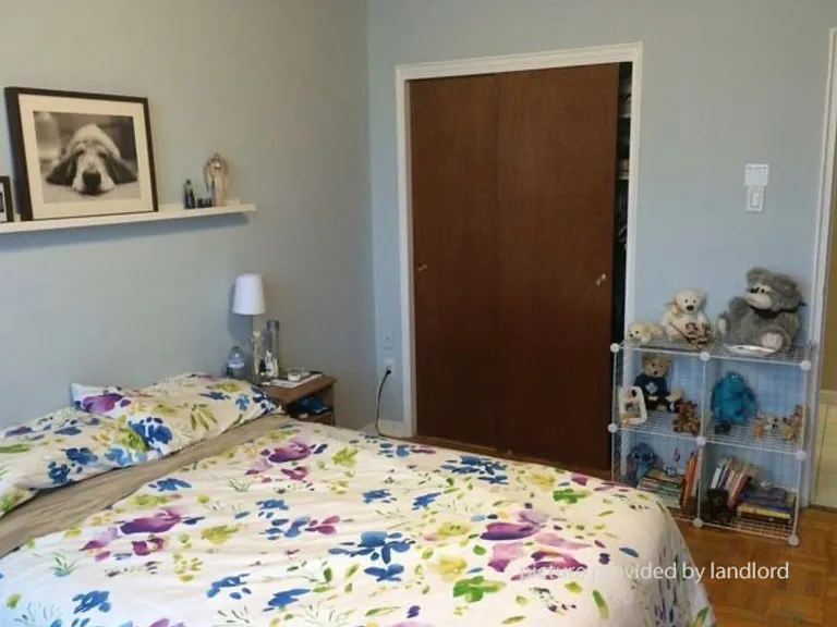 105 Raglan Ave — Photo 5