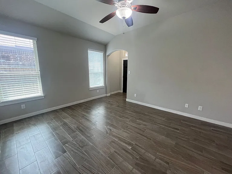 1119 Creekside Orch — Photo 4