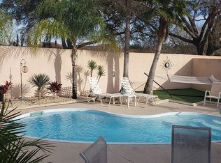927 Mendoza Blvd, Lady Lake, FL 32159