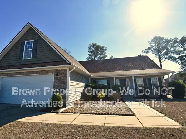 2044 Yellowbrick Rd, Fayetteville, NC 28314