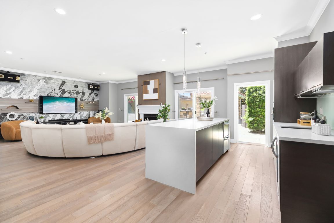 next background image