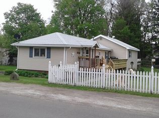 11 Whiting St, Bath, NY 14810
