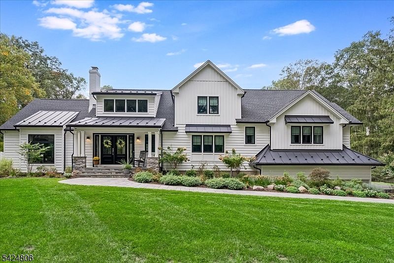 1st image of 529 Openaki Rd
