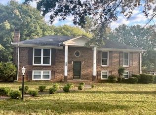 2503 Independence Dr, Clarksville, TN 37043