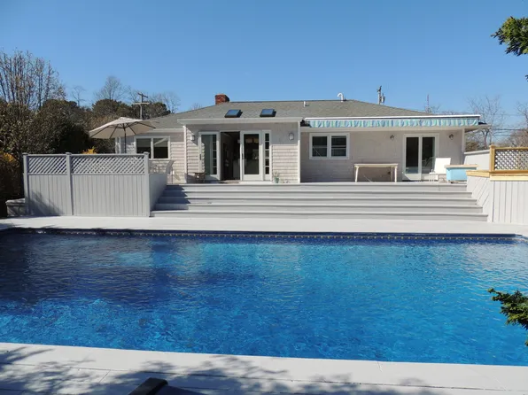 (undisclosed Address), Southampton, NY 11968