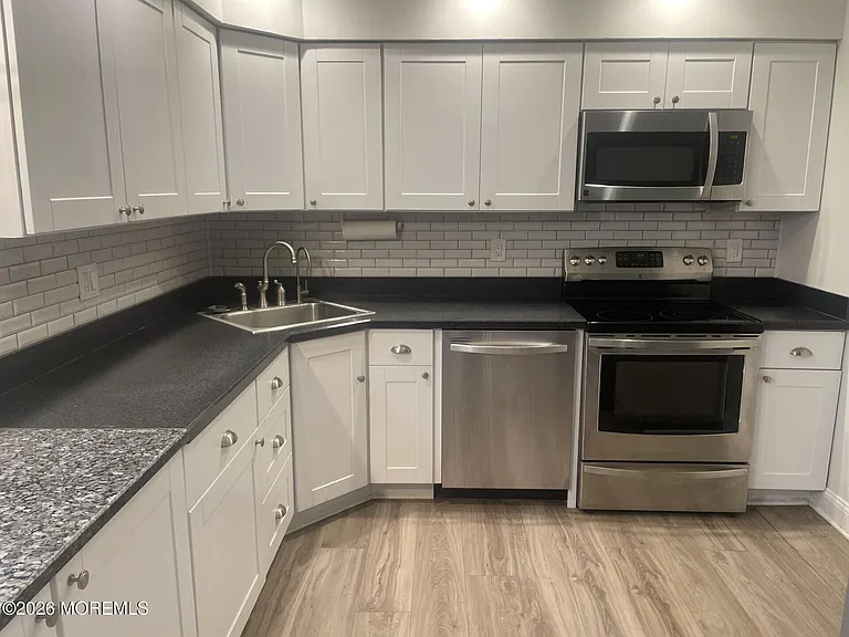 19 Driftwood Dr #212 — Photo 4
