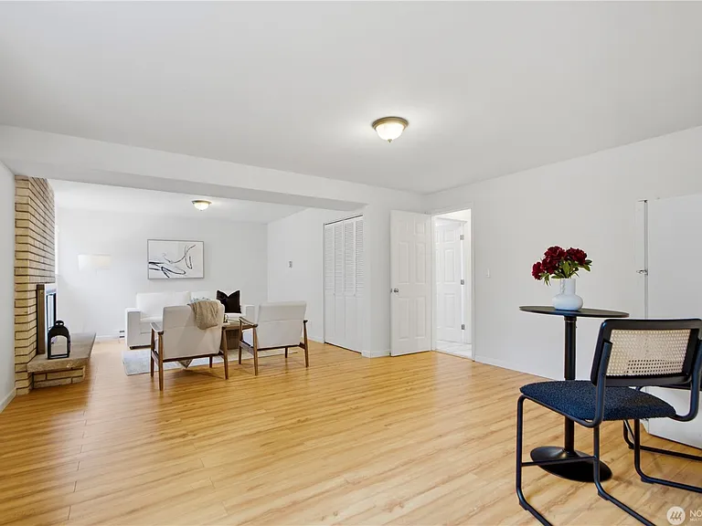 14831 NE 14th St — Photo 6