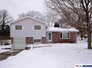 2104 S 122nd St, Omaha, NE 68144